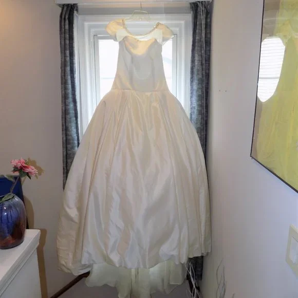 OLEG CASSINI Drop Waist Ball Gown Ivory Wedding Dress Size 12